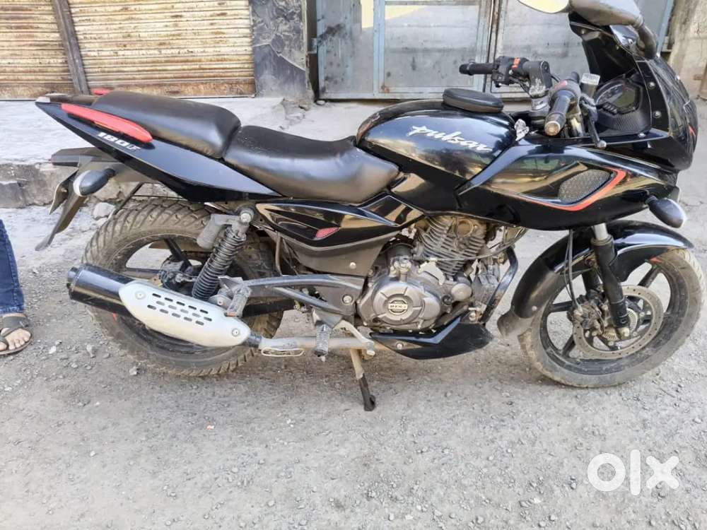 Bajaj Pulsar 180f
