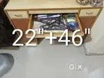 કોમ્પ્યુટર ટેબલ