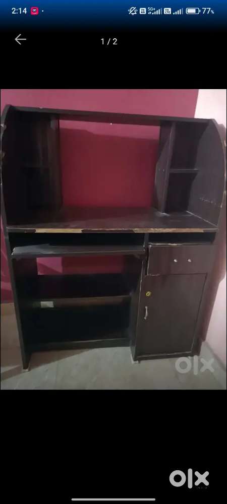Computer table