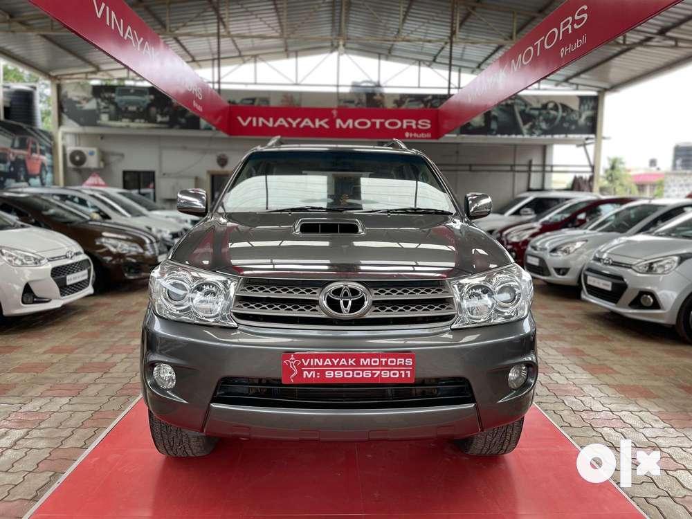 Toyota Fortuner 4x4 Manual Limited Edition, 2010, Diesel