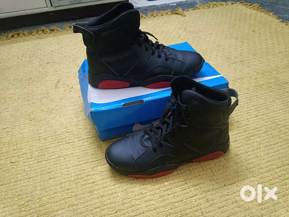 *SELLING* Nike Air Jordan 6 retro black