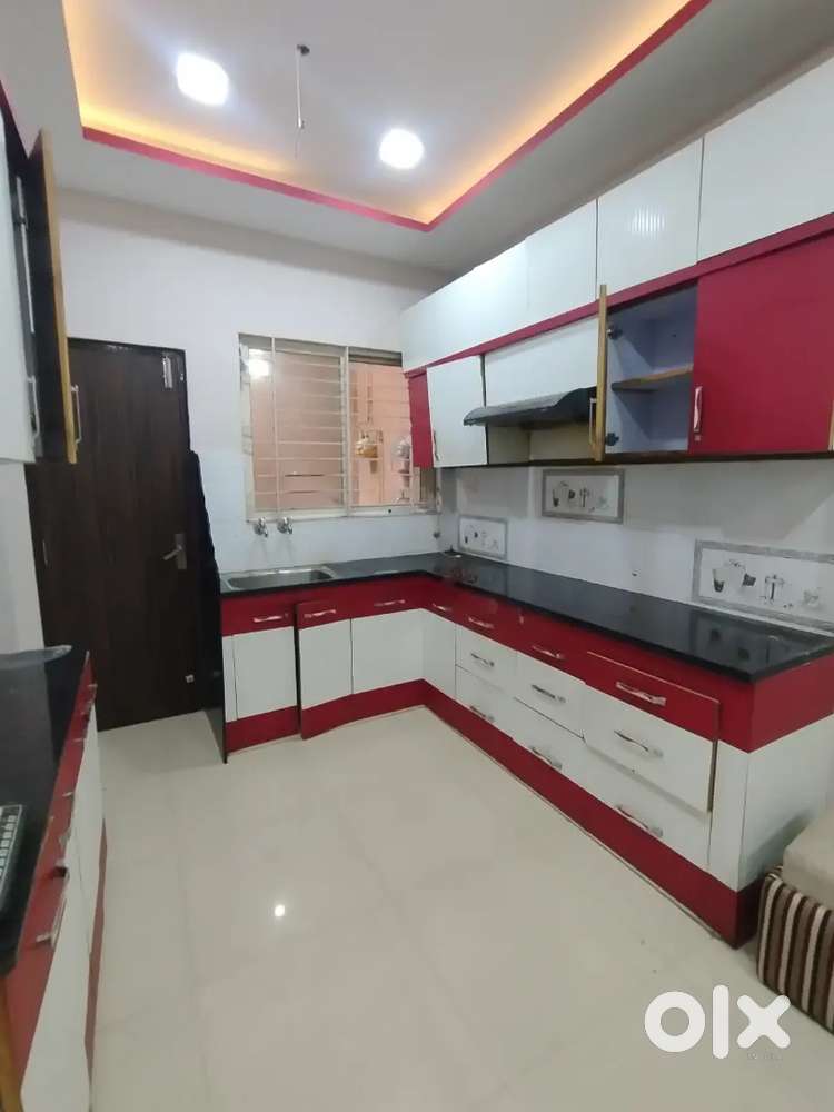 3-Bhk/House,Semi -Furnished Indipendent sch.no-114-1,OM Real Estate
