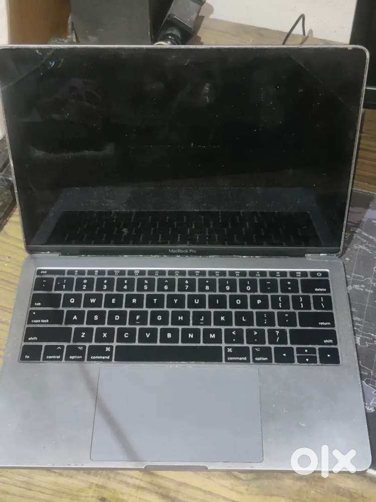Macbook pro 2017 model