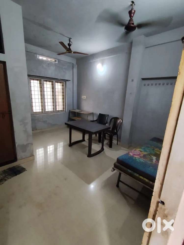 Room for rent near Palarivattom bachelors
