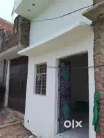 Vikas Nagar Tower ke pass. Chandausi me 50 Gaj ka Makan 2 room set hai
