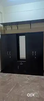 Brand new 5 door wordrobe [free delivery]