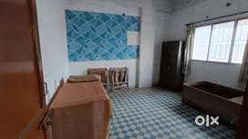 Flate on rent (4000)bhuj