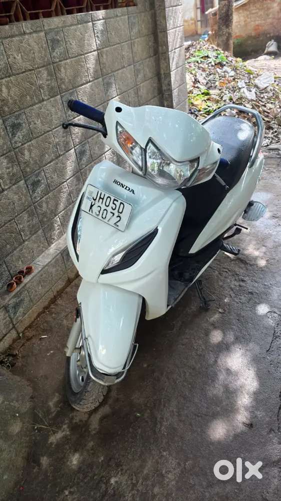 Excellent condition,no single scratch no single damaged newly scooty
