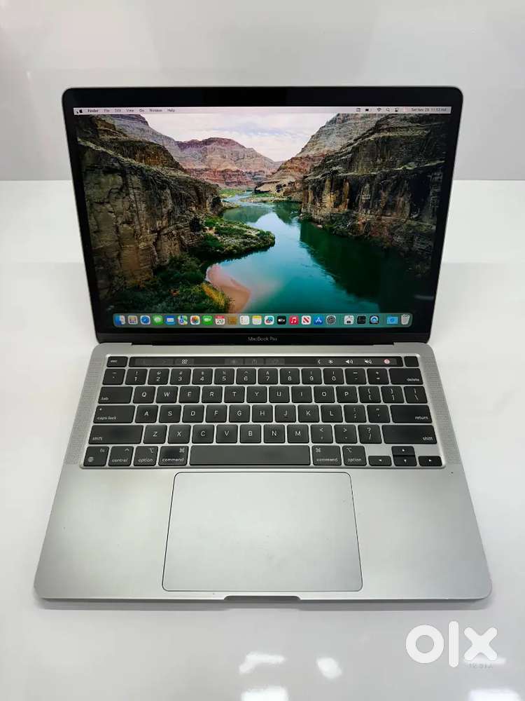 13 Macbook Pro M1 Chip 8/256Gb In Mint Condition With Original Charger