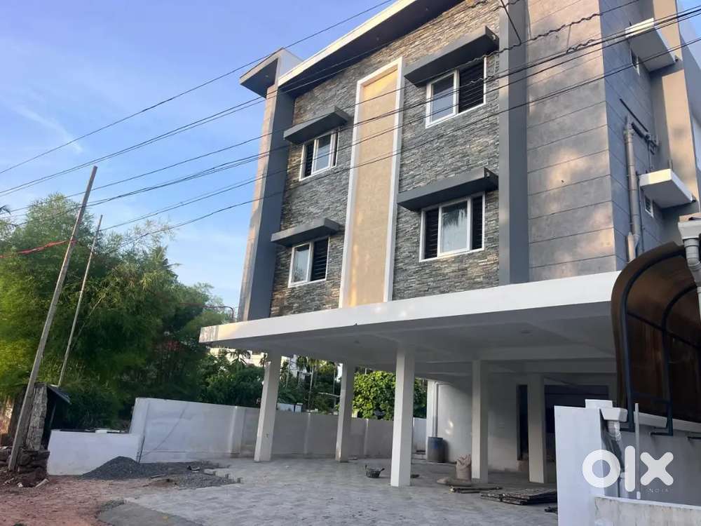 Commercial bilding for sale 8500 sqft