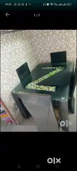 4 Seater Dinning Table For Sale