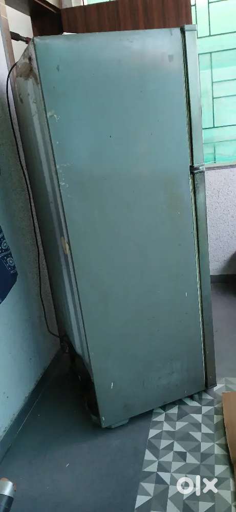 LG 280 Ltr fridge for sale