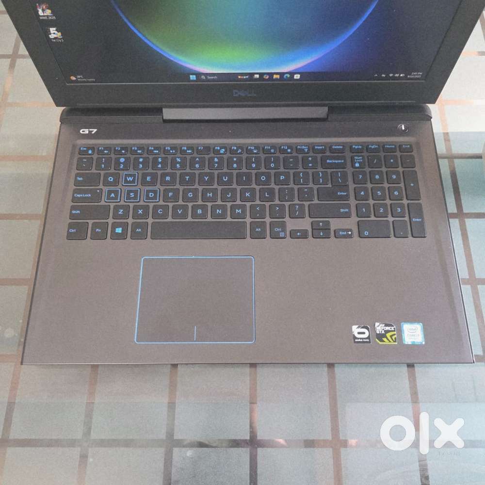 Gaming dell G7 7588 i7 8thgen.16gb ram 512gb ssd+1tb HDD.gtx 1660 6GB
