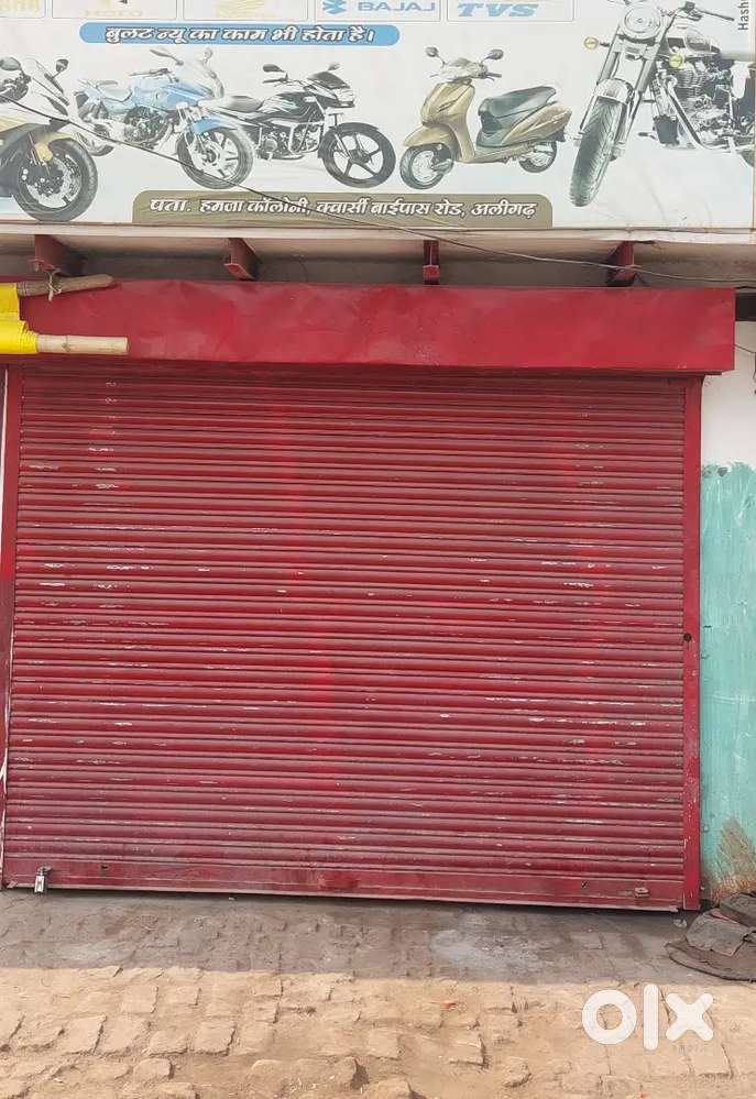 Shop for rent near Johnshon show room