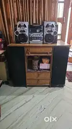 Philips music system in running condition