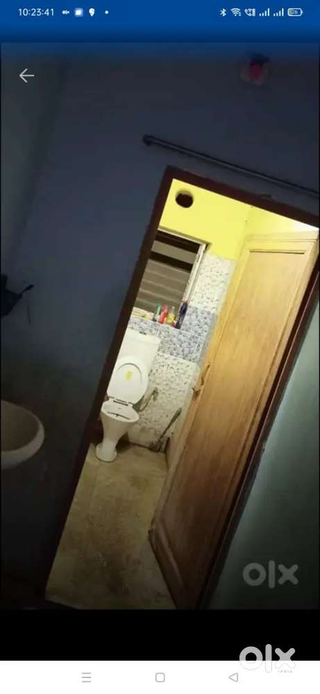 Roommate required in preoccupied flat