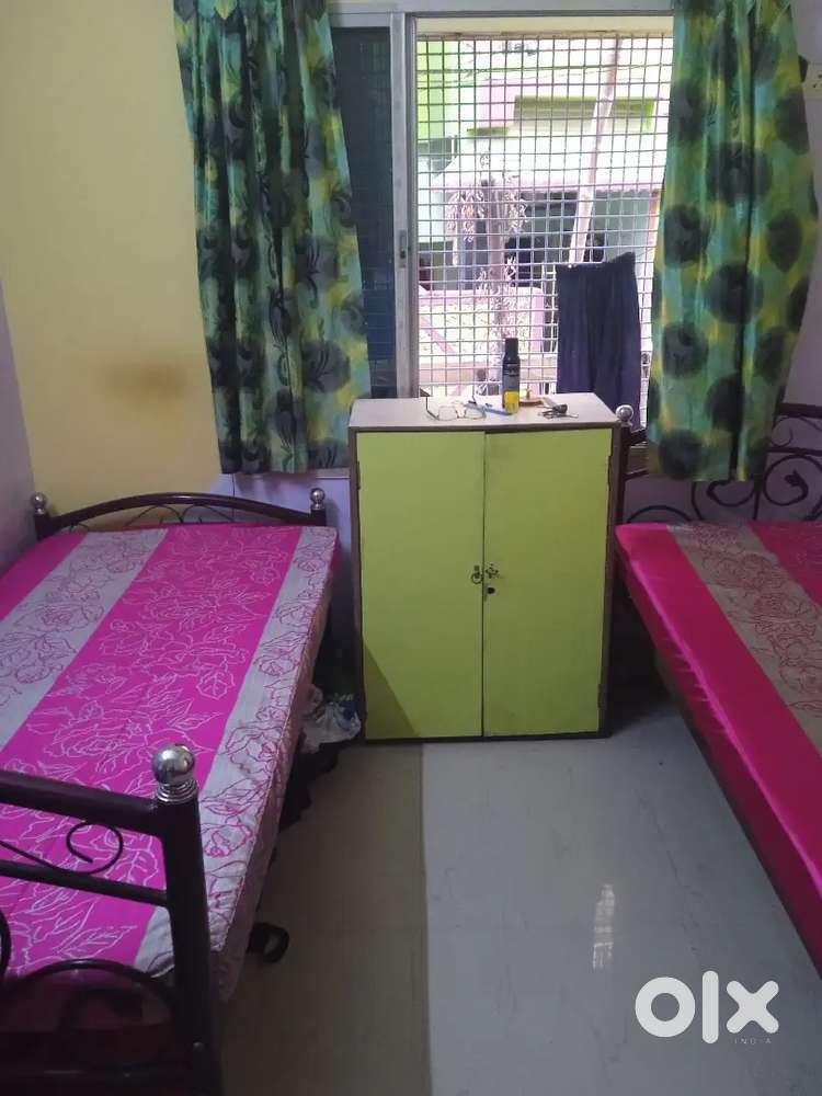 Pg  near jadavpur university,  at Baghajatin more