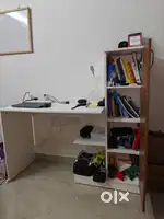 Computer Table/desk/study table.