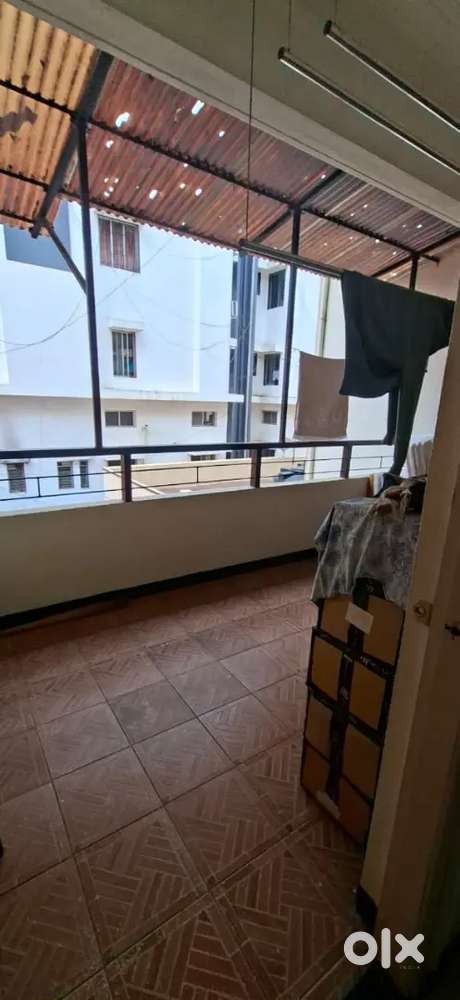 New Shahu Puri flat for sale