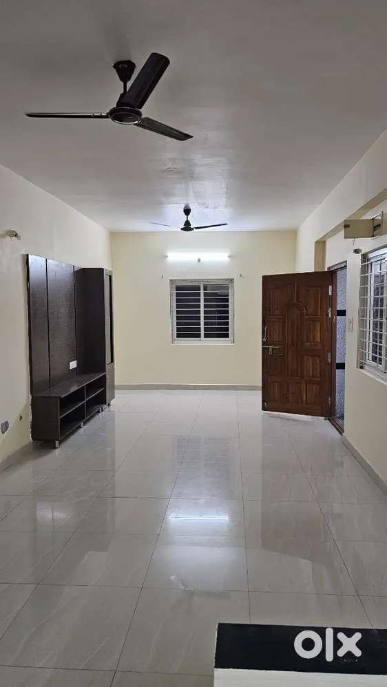 2BHK SEMI FURNISHED FLAT