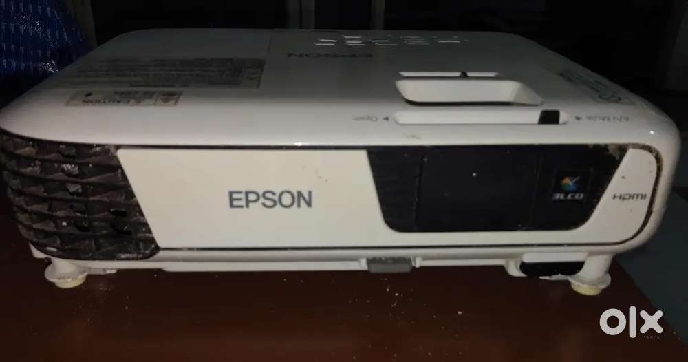Epson EB-S31 Projector  HDMI, USB, Fully