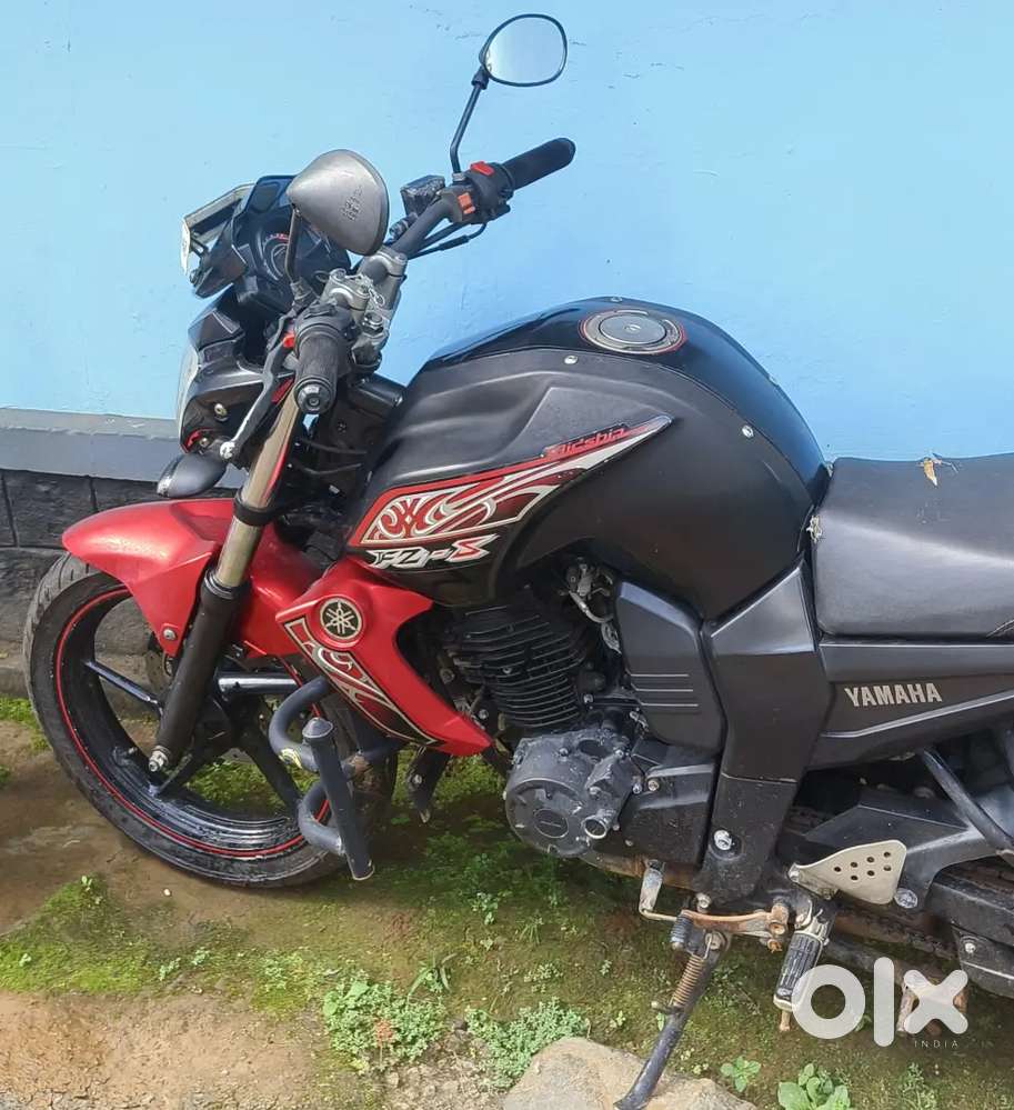 Yamaha FZS