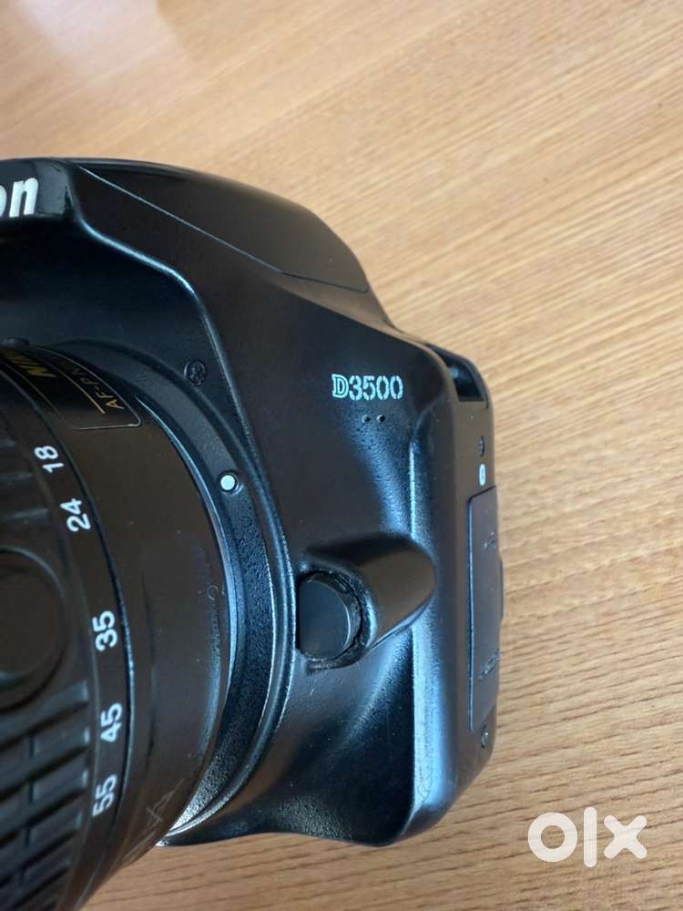 Nikon 3500 d / 2 lens vr