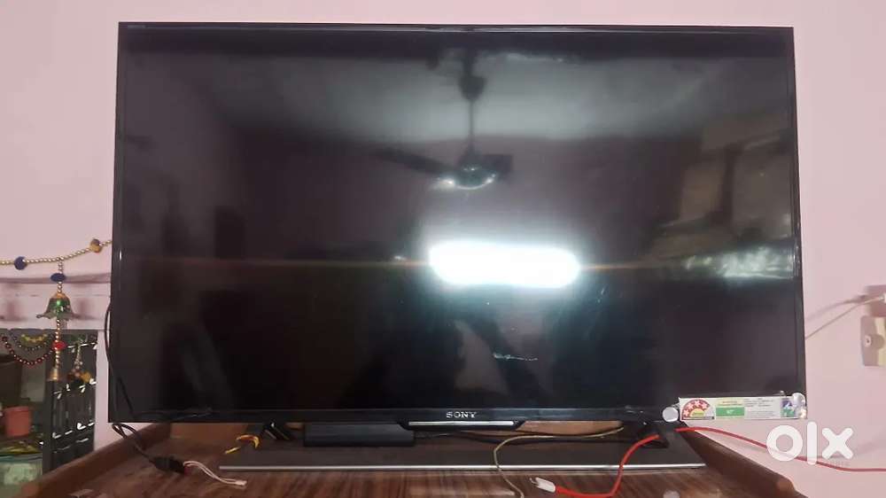Sony Bravia TV 40 inch led tv klv-40w562d. 4 star