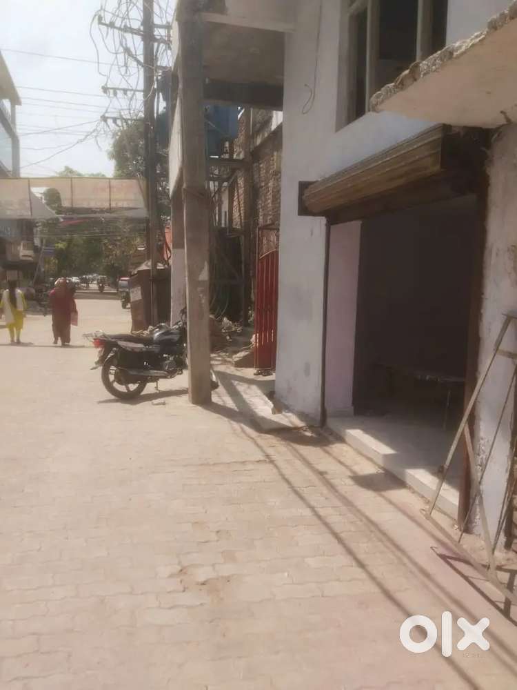Shop and office for rent in mane market