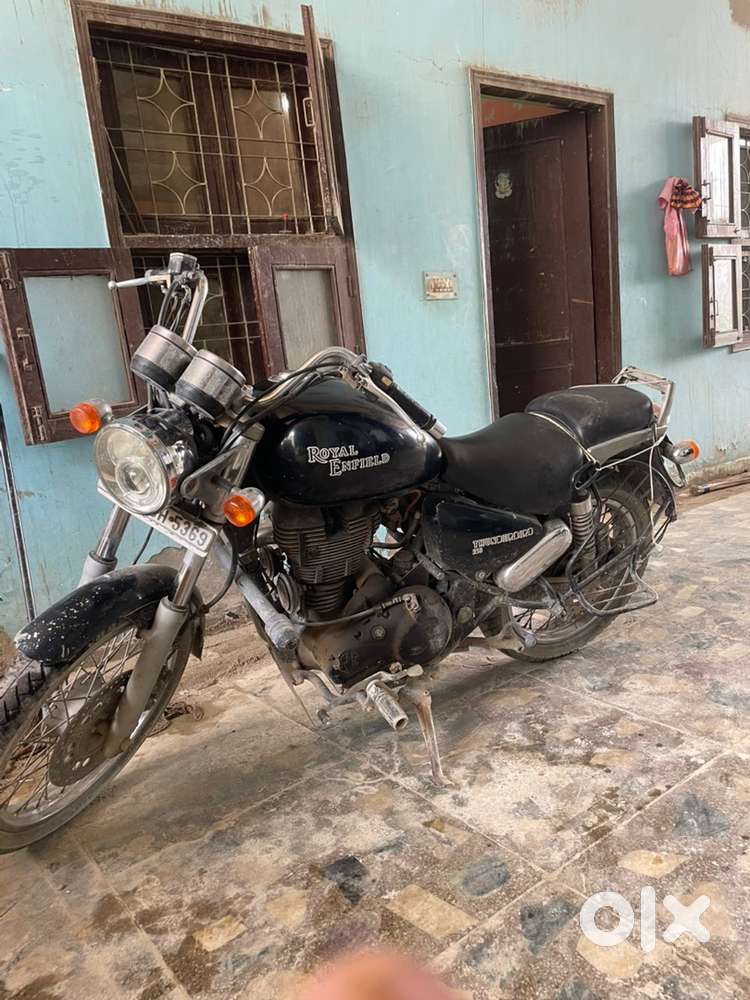 Kick and push button start in bike