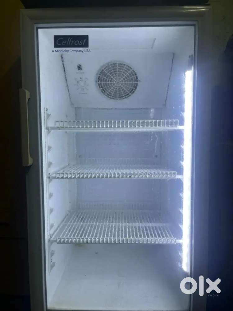 REFRIGERATOR CELFROST GLASS DISPLAY IN MINT CONDITION