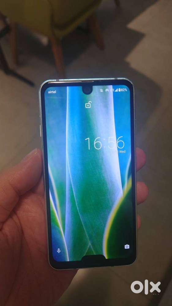 Sharp Aquos R2 Compact from Japan