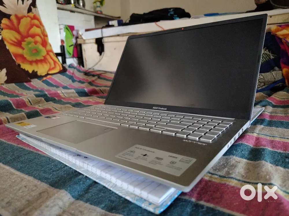 ASUS Vivobook 15 (2025), Intel Core 5 120U (16 GB/512 GB SSD)
