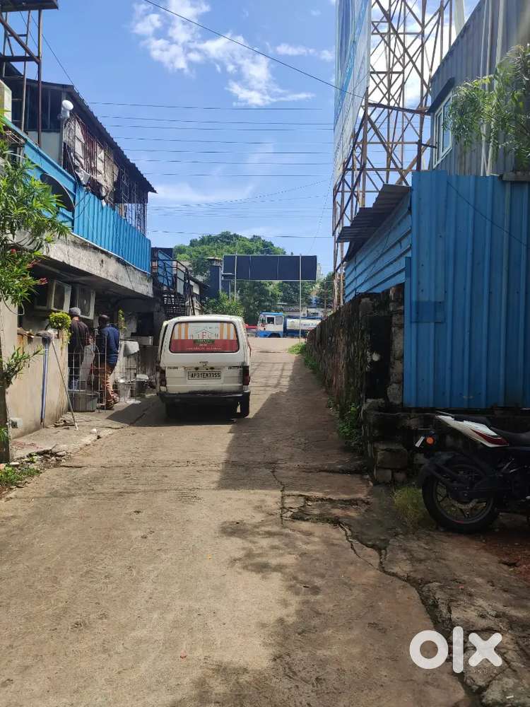 Car wash and car mechanic garage