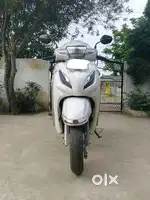 Honda Activa (110cc) in white colour