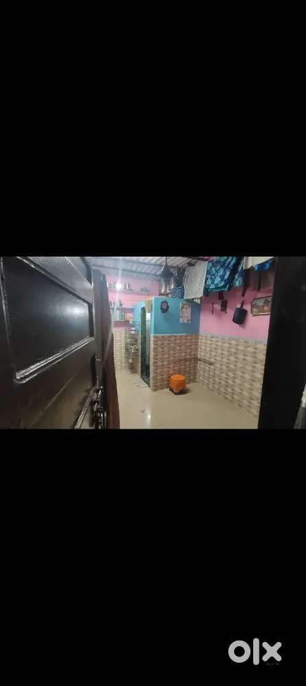I want to sell my 1RK Chawl based room and the toilet in chwal