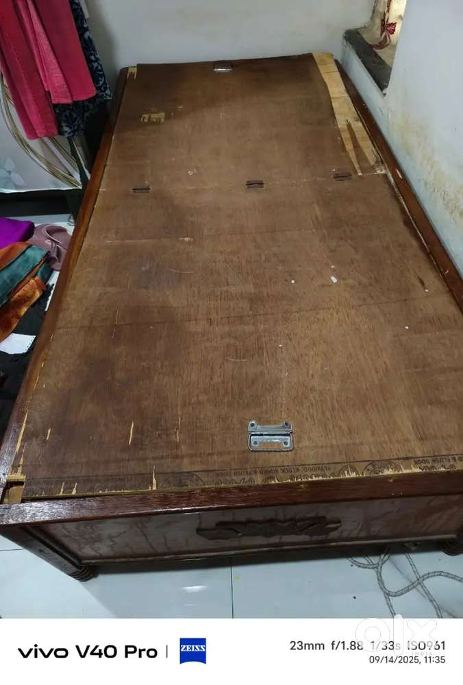 Diwan for sell