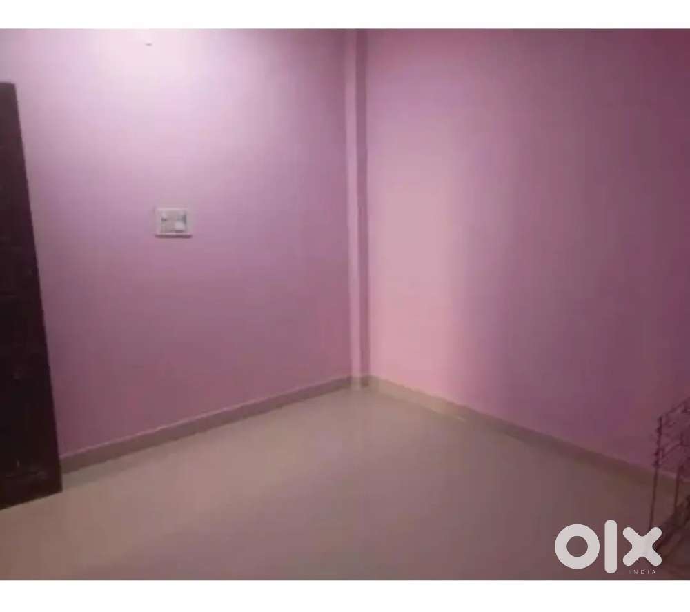 Sharing room available