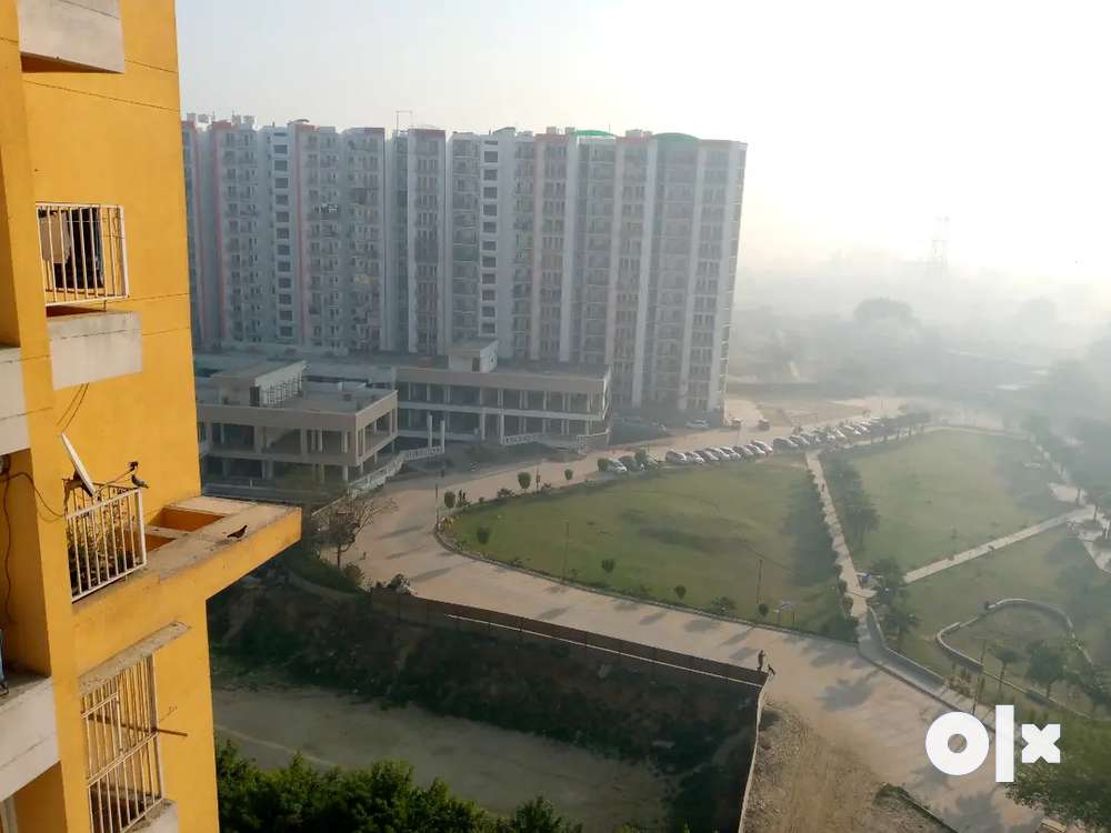3 BHK flat available for sale in Bharat city@33 L