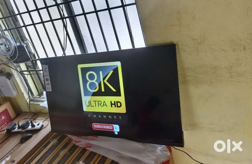 40 inch sony smart Android frameless oled 4k 1yr warranty 11500