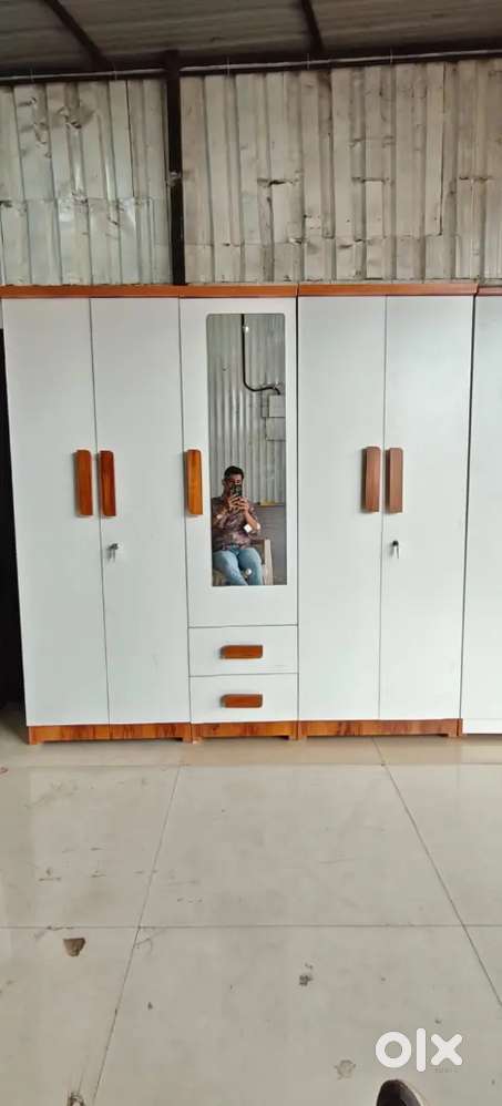 BRAND NEW  5 DOORS WARDROBE