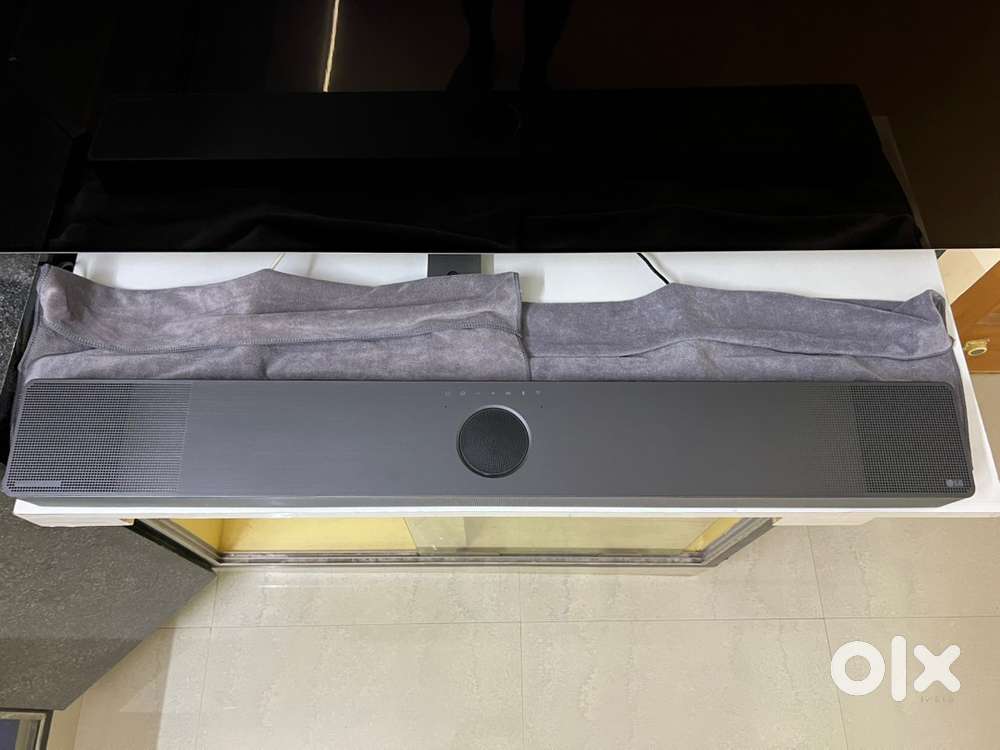 LG SC9S soundbar with Rear speaker kit under warranty