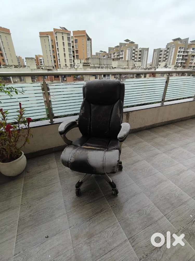 Premium Executive Office Chair