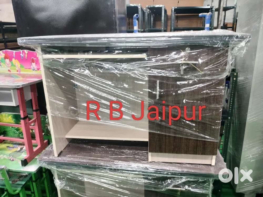 Brand new computer or study table