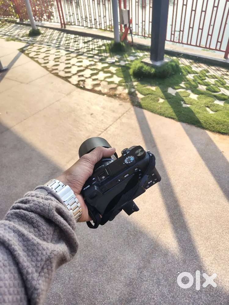 Sony 6100 for sale genuine people only msg