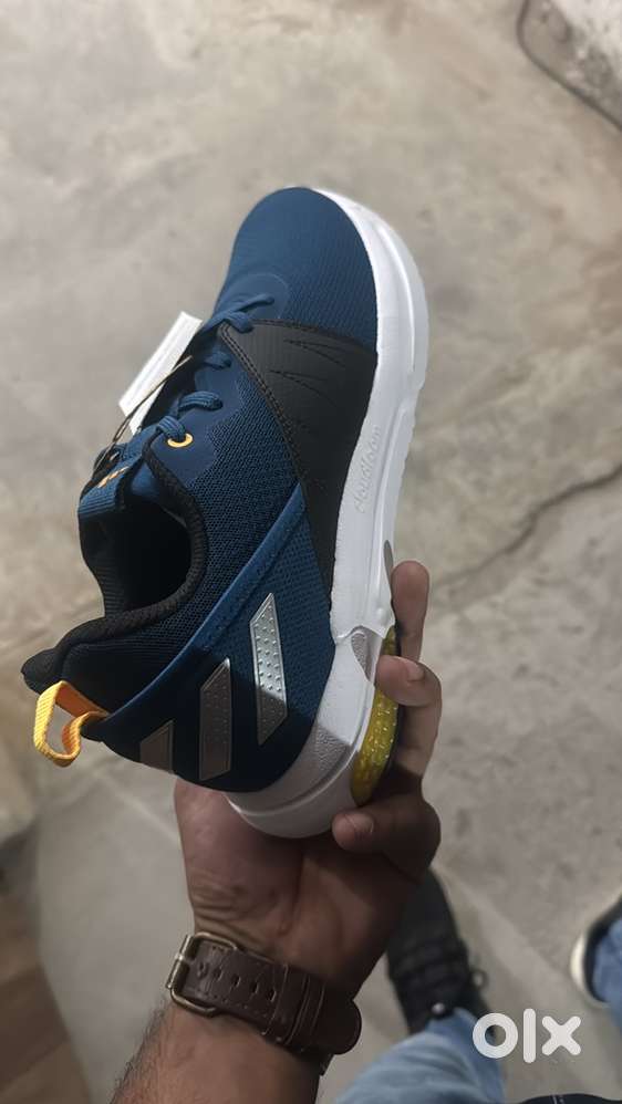 1000% Orignal Adidas shoe