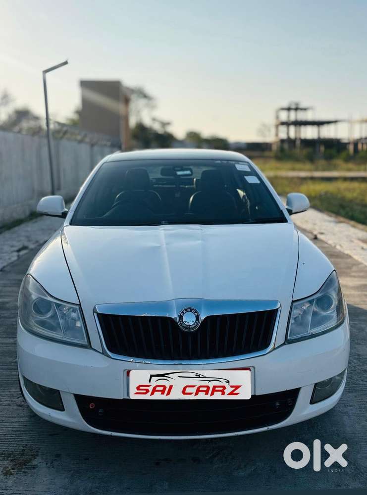 Skoda Laura 1.9 TDI MT Ambiente, 2011, Diesel