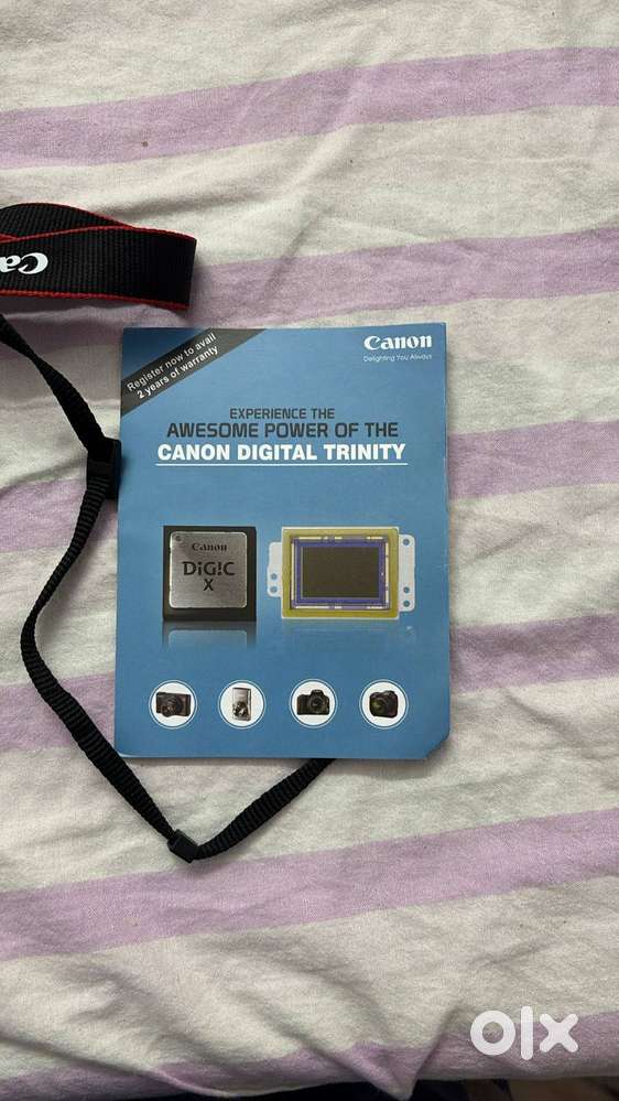 Canon EOS R50 camera with the RF-S 18-45mm F4.5-F6.3 STM lens