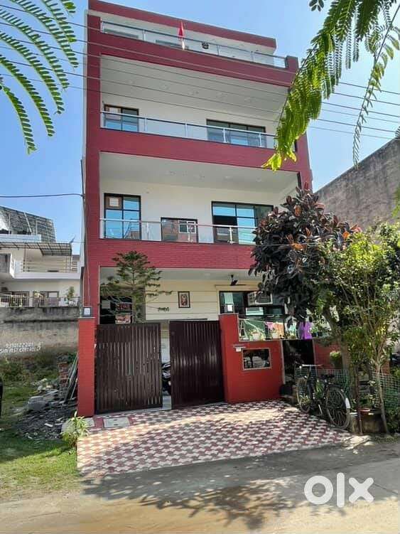 Newly built hous available for rent