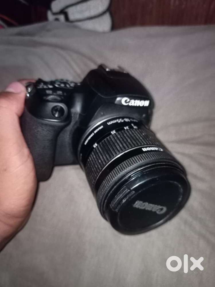 CANON 200D 2023 MODEL (Slightly Negotiable)
